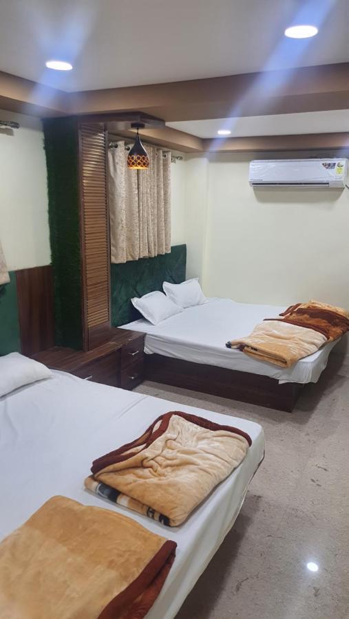 Green Leaf Hotel Ujjain Exteriör bild