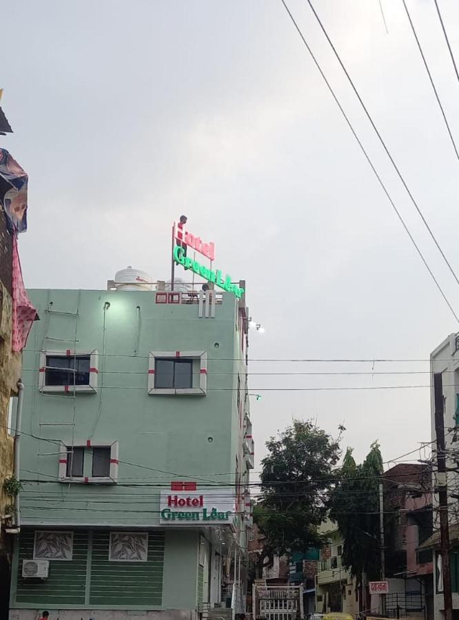 Green Leaf Hotel Ujjain Exteriör bild