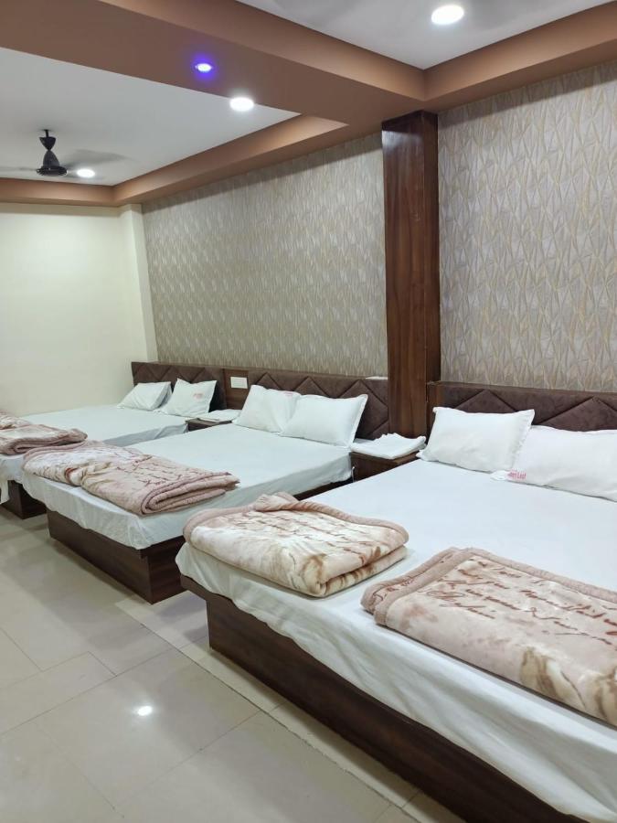 Green Leaf Hotel Ujjain Exteriör bild