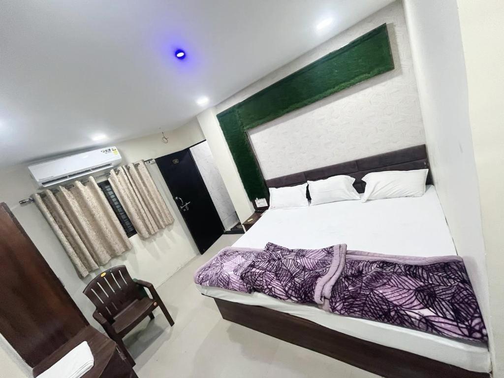Green Leaf Hotel Ujjain Exteriör bild