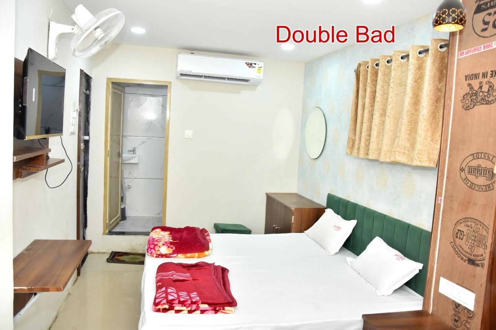 Green Leaf Hotel Ujjain Exteriör bild